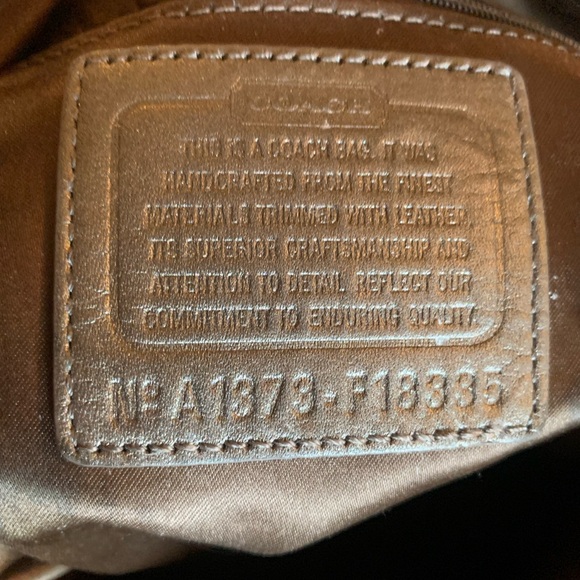 Coach, Signature VINTAGE cloth TOTE, Large C pattern, Taupe colored leather. - Picture 9 of 9